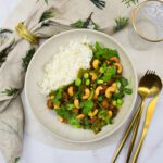 Wereldgerechten: Kip Siam met sugarsnaps en bimi