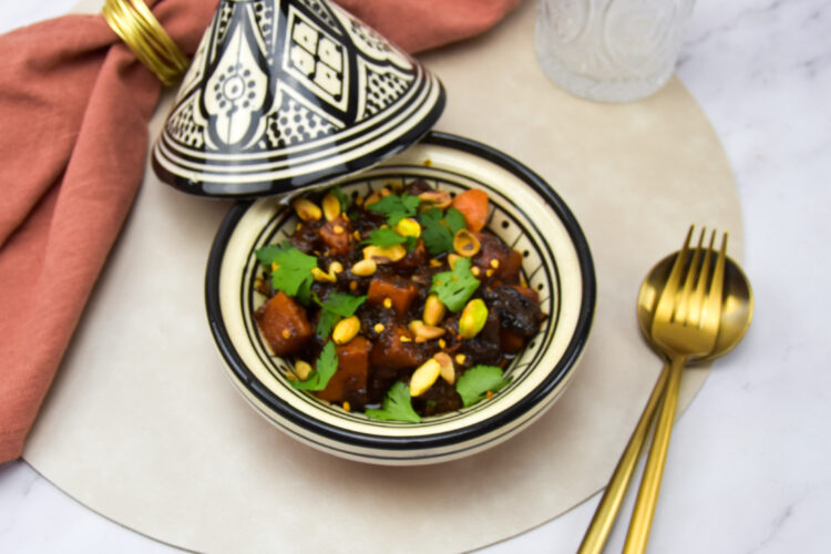 Rundertajine met zoete aardappel en pistache