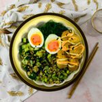 Poké bowl met gefrituurde tofu