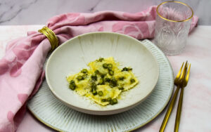 Asperge ravioli met burrata en parmaham