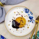 Eendenrilette en croute met roze peper, pistache en portsaus