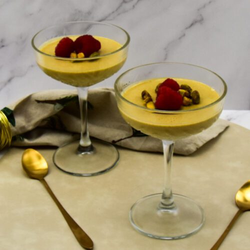 Pistache panna cotta met frambozen