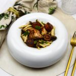 Kwartelborstjes met paddenstoelenpuree en madeira saus