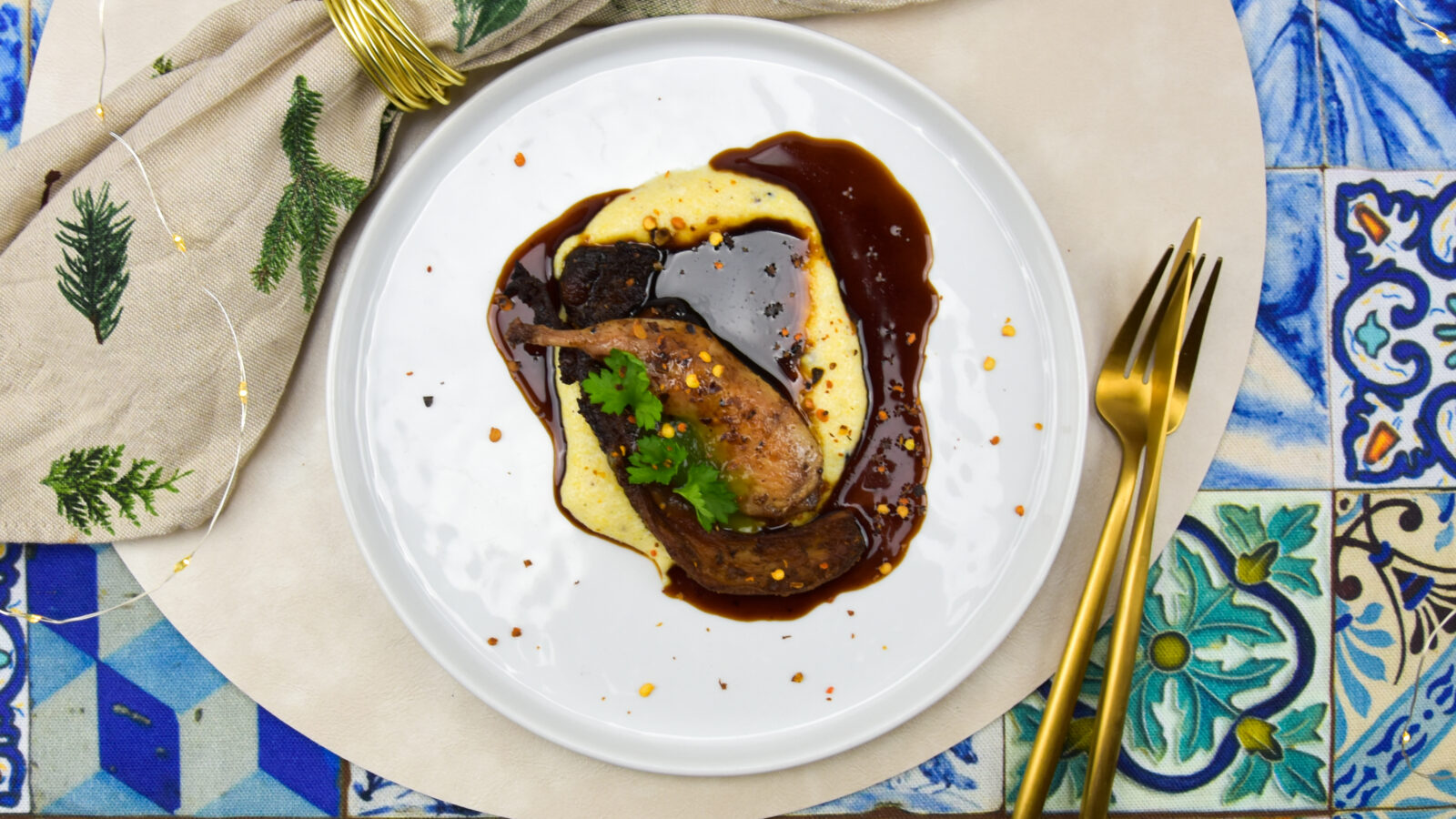 Kwartelboutje met truffelpolenta, krokante oesterzwammen en px sherrysaus