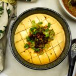 Chinese gestoomde eieren met crispy chili oil