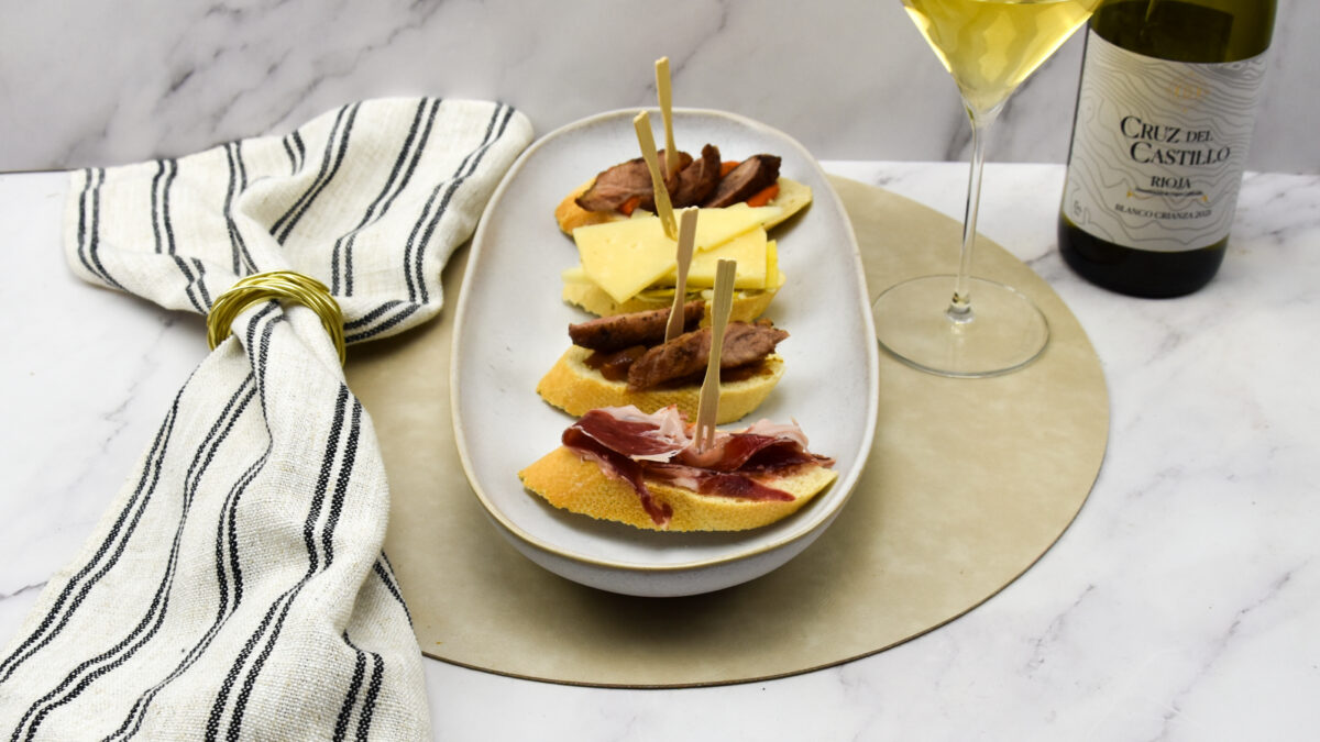 Pintxos met tomaat en ibericoham