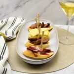 Pintxos met tomaat en ibericoham