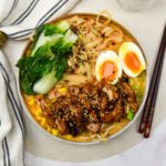 Instant noodles met sojakip