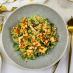 Orzo met courgette, halloumi en cannellinibonen