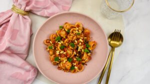 Spicy pasta caponata met sardientjes