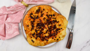 Focaccia met chorizo